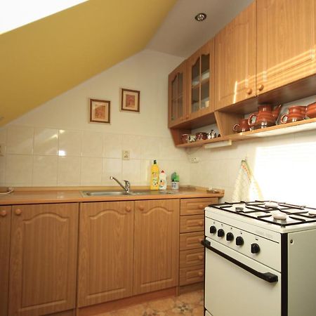 Apartman Pod Cernou Horou Apartment Roznov pod Radhostem Bagian luar foto