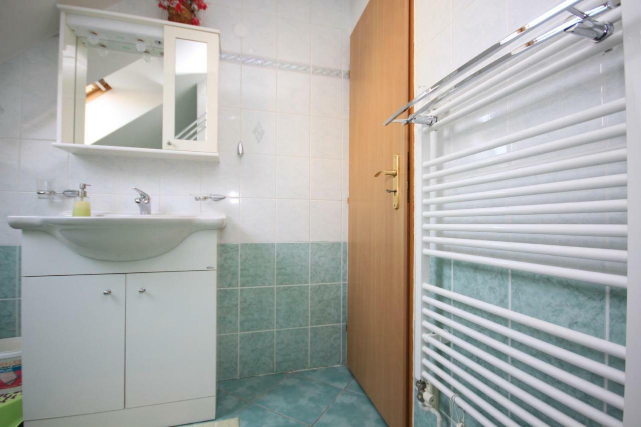 Apartman Pod Cernou Horou Apartment Roznov pod Radhostem Bagian luar foto