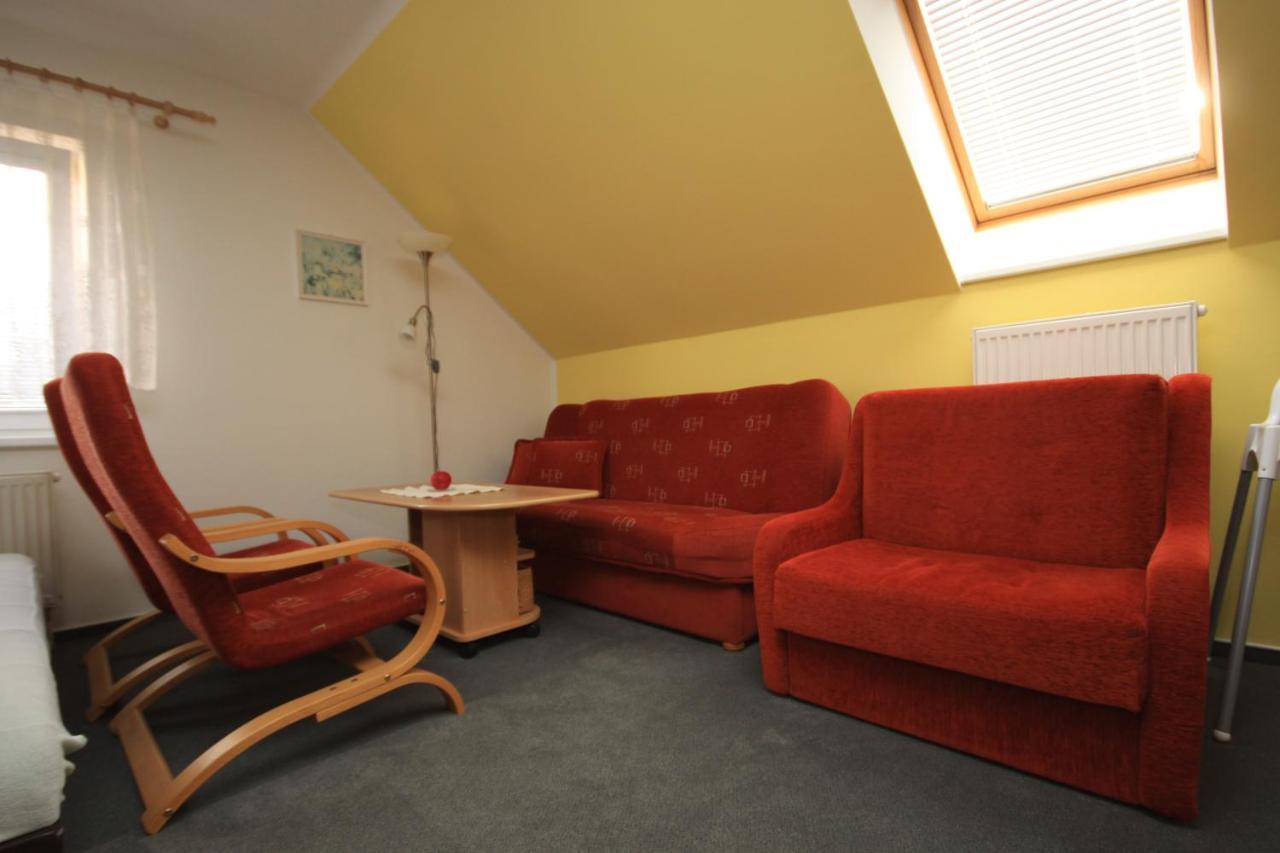 Apartman Pod Cernou Horou Roznov pod Radhostem Bagian luar foto